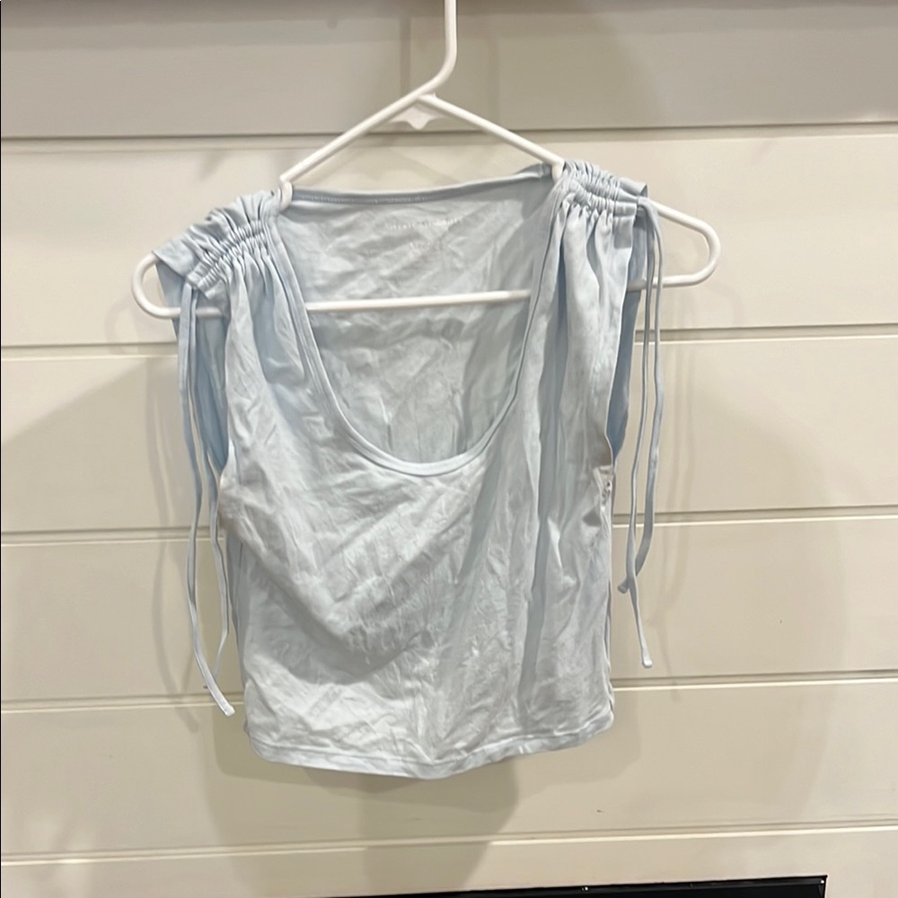 American Eagle Outfitters multicolored flutter sleeve blouse